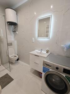 Bilik mandi di Apartment for rent +6 gambar