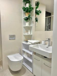 Ένα μπάνιο στο Homely Nook Prague Centre +21 φωτογραφίες