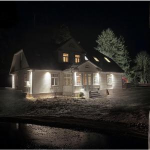 Το κτήριο όπου στεγάζεται  the country house