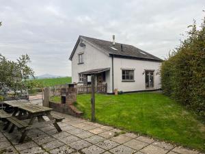 Κήπος έξω από το Beautiful country cottage