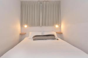 Galeriebild der Unterkunft הדירה באחוזת נח in ‘Ein Ya‘aqov