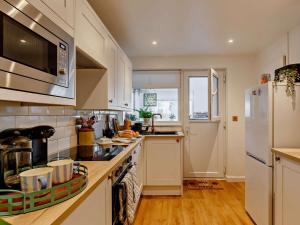 Kuchyň nebo kuchyňský kout v ubytování 3 Bed in Portreath 87649