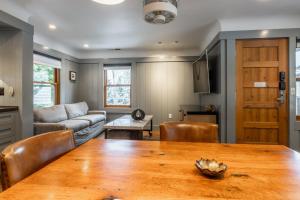 Gallery image of Cedar Crest-Stellars Jay Cottage 4 in Homewood