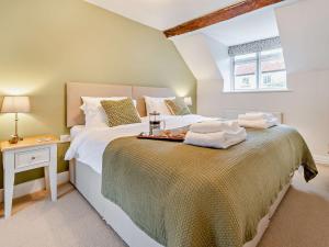 Voodi või voodid majutusasutuse 2 Bed in Nawton 93614 toas