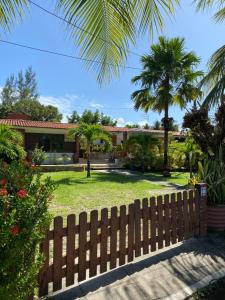 Zahrada ubytování Casa agradável no Pontal de Maria Farinha