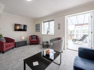 Televiisor ja/või meelelahutuskeskus majutusasutuses 3 bed property in Bideford 82804