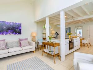 Η κουζίνα ή μικρή κουζίνα στο 2 Bed in Goudhurst 51229