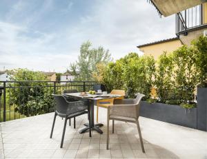 Gallery image of Hatelier Garda Home by Enjoy Garda Hotel in Peschiera del Garda