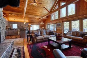 Gallery image of Low Dog Lodge in Big Sky