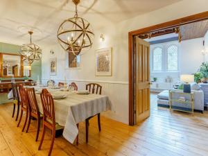 Χώρος καθιστικού στο 4 Bed in Whitwell 87435