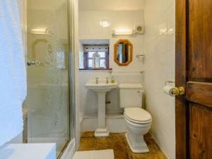 Ένα μπάνιο στο 2 Bed in Rhossilli 89302 +26 φωτογραφίες