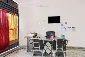 TV a/nebo společenská místnost v ubytování Hotel O JR Hotel