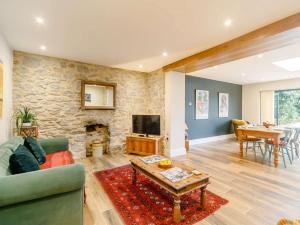 TV/trung tâm giải trí tại 2 Bed in Falmouth 89983