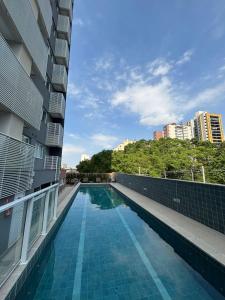 Bazén v ubytování Studio perto do Allianz Parque - estacionamento e piscina nebo v jeho okolí