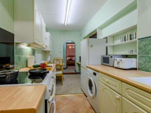 Kuchyň nebo kuchyňský kout v ubytování 1 Bed in Fordingbridge 89512 + 11 fotografií