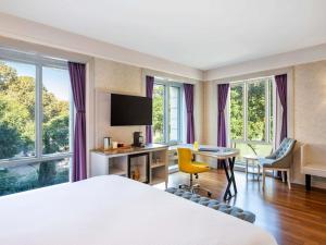 Μια τηλεόραση ή/και κέντρο ψυχαγωγίας στο Mercure Tbilisi Old Town