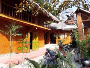 Zahrada ubytování Homestay Khoáng nóng Thông Nguyên + 12 fotografií