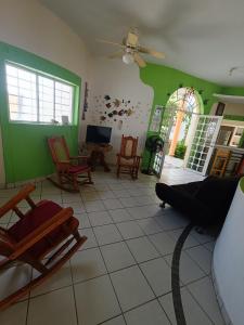 Posezení v ubytování Casa matanchen privada a pie de playa