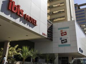 a store front of a store with a sign on it at ibis Osasco in Osasco