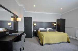 Bromley Court Hotel London tesisinde bir oda