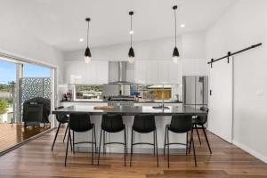 Gallery image of 4-Bedroom Family Retreat, Just 50m to Boyds Beach, Kiama Downs in Kiama Downs