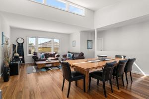 Gallery image of 4-Bedroom Family Retreat, Just 50m to Boyds Beach, Kiama Downs in Kiama Downs