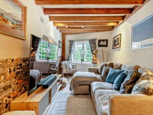 Posezení v ubytování 3 bed property in Blandford Forum 83442