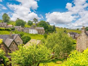 ハーティントンにある4 Bed in Hartington 88196の家並木の集落