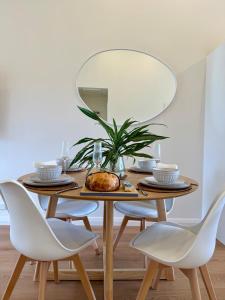 Ảnh trong thư viện ảnh của Fletcher Christian Apartments - Manava Suites ở Burnt Pine