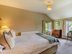Postel nebo postele na pokoji v ubytování 1 bed in Richmond G0025