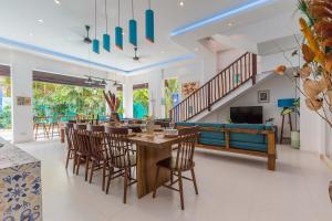 Posezení v ubytování Villa Shades Of Blue,5 bed & pool