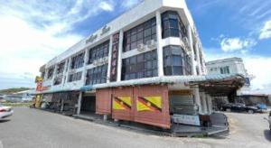 a building on the side of a street at Mega Inn Sri Aman in Sri Aman