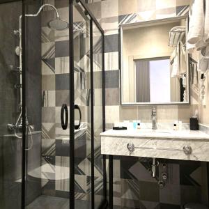 Ένα μπάνιο στο The Address by Maestro