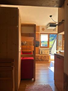 Postel nebo postele na pokoji v ubytování Alpine Breeze Lodge + 5 fotografií