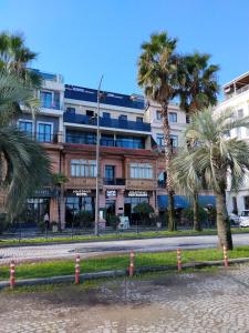 Foto dalla galleria di Hotel Neon a Batumi