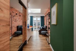 Et opholdsområde på Lumina luxury apartment with parking + 21 billeder