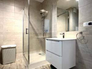 Koupelna v ubytování Zakładowa Apartment - Balkon & Lift