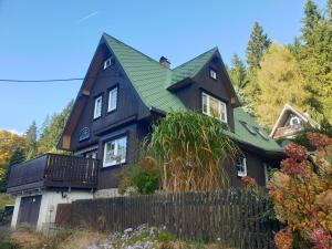 Bygningen som feriehuset ligger i