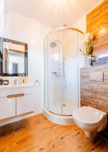 Ένα μπάνιο στο Sunrise Apartaments +78 φωτογραφίες