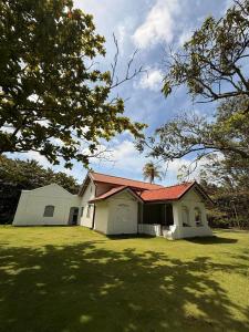 Budova, kde se hotel nachází + 20 fotografií