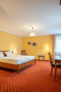 Gallery image of Kaisergarten Hotel I Restaurant in Neuenrade