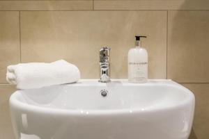 Ένα μπάνιο στο Parsons House