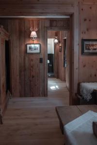 Katil atau katil-katil dalam bilik di Löw Chalet Suite 3 in the heart of Kitzbühel by 360 Estates