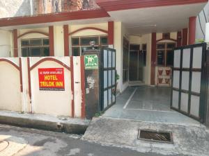 Facaden eller indgangen til Trilok inn