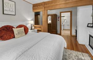 Postel nebo postele na pokoji v ubytování Huckleberry House