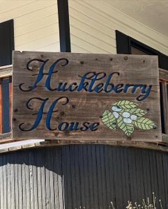 Certifikát, hodnocení, plakát nebo jiný dokument vystavený v ubytování Huckleberry House + 18 fotografií