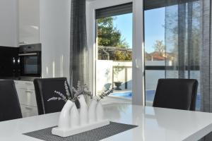 Gallery image of Villa Ledinko in Glavan +19 photos