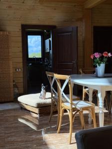 Φωτογραφία από το άλμπουμ του Шале Задільське σε Dolzhki