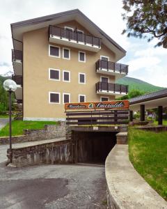 Nespecifikovaný výhled na hory nebo výhled na hory při pohledu z apartmánu