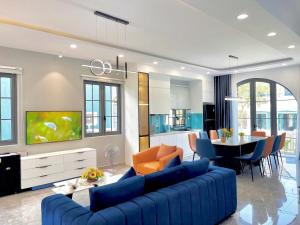 TV a/nebo společenská místnost v ubytování MYSTERY HOME - 180m2 3BEDROOM - NOVAWORLD PHAN THIET